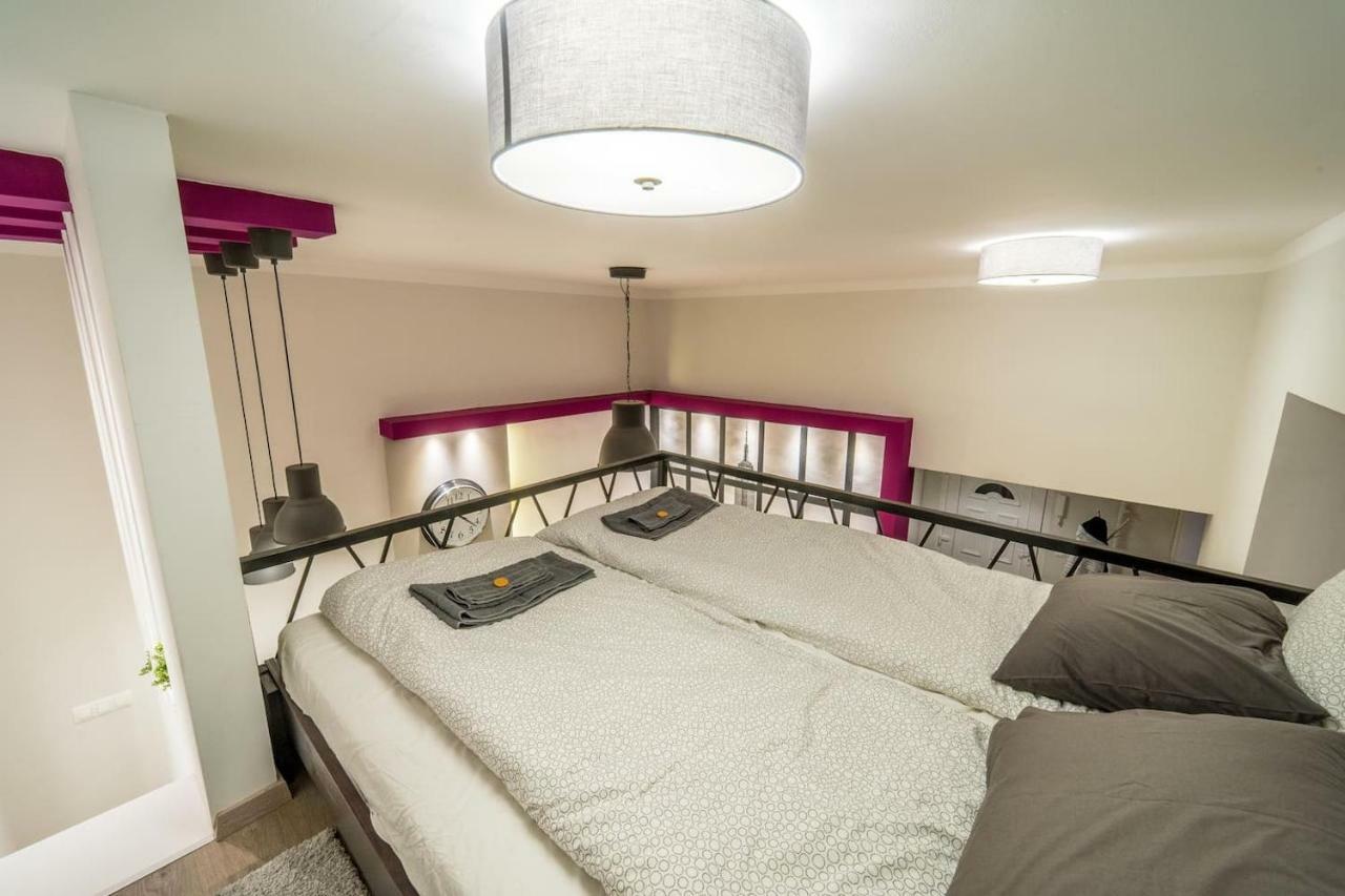 Cozy Downtown Studio Apartment Budapest Exterior foto