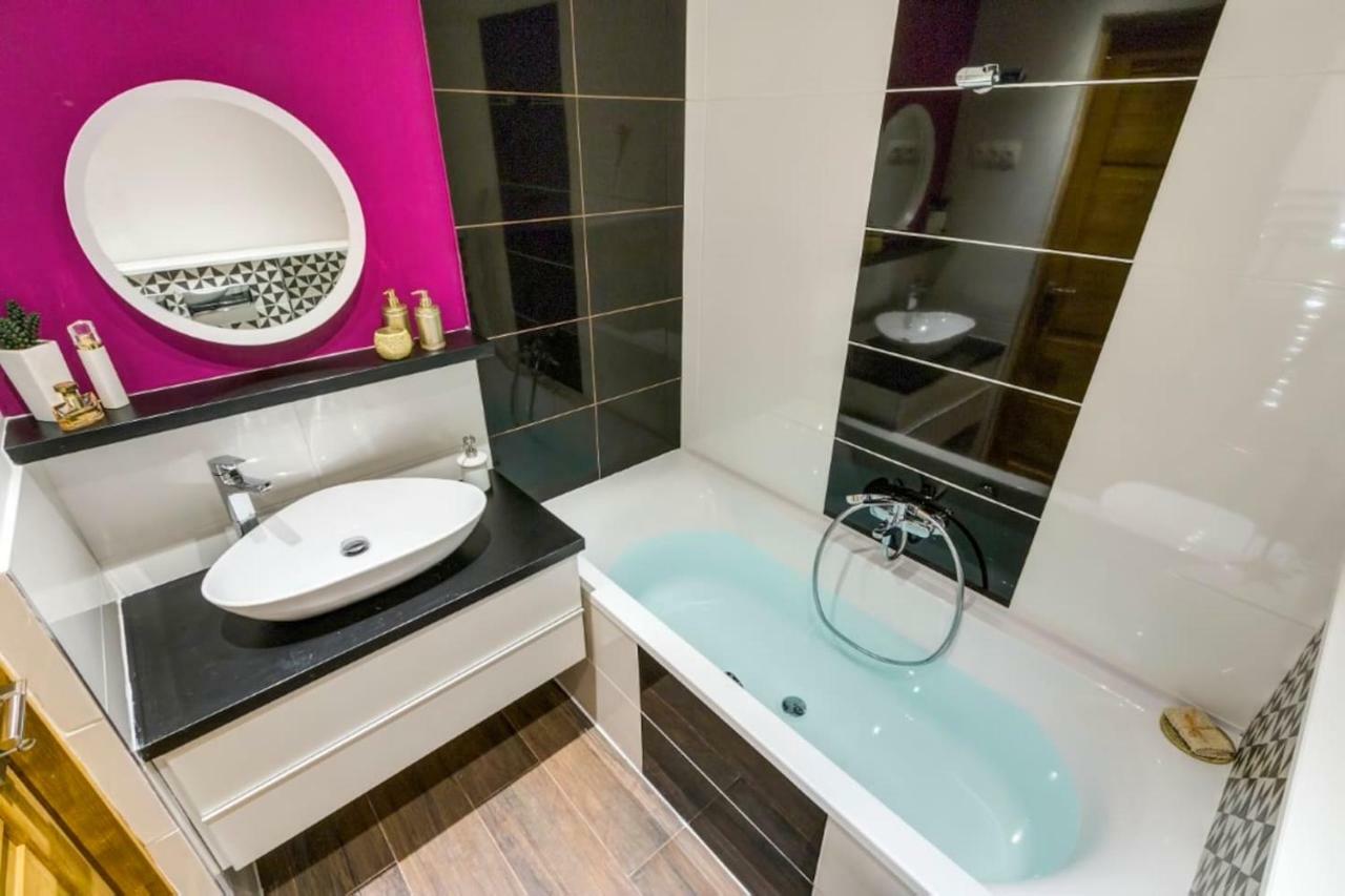 Cozy Downtown Studio Apartment Budapest Exterior foto